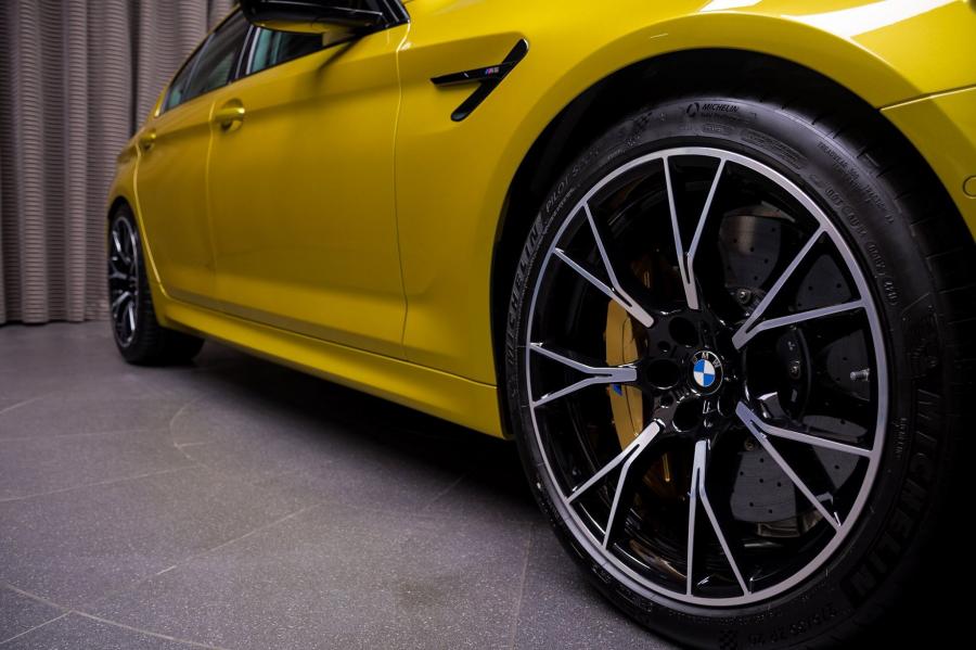 Детали экстерьера BMW M5 Competition (F90) 2020 года  (UAE) (фото 22 из 36)